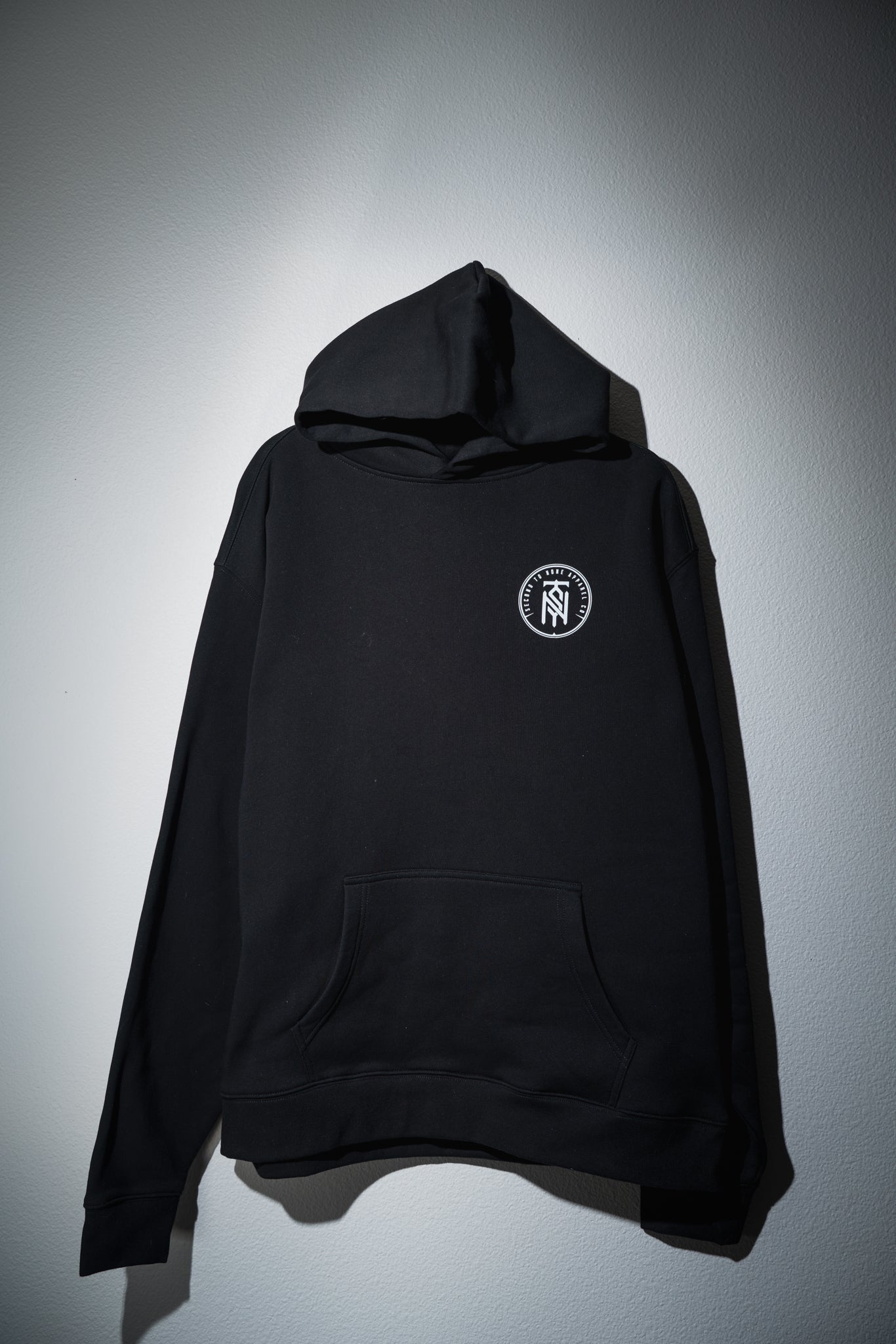 "NO RISK" HOODIE - BLACK