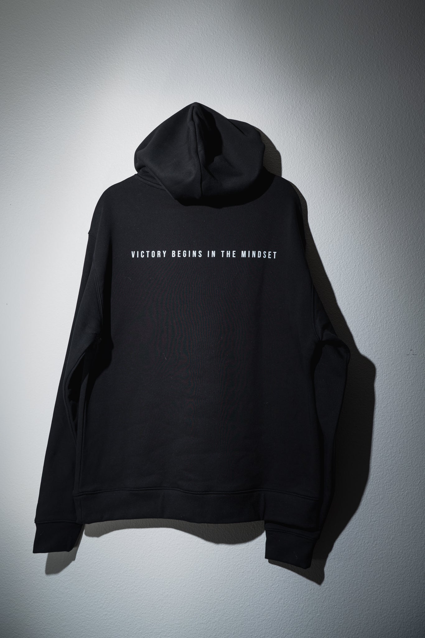 "VICTORY" HOODIE - BLACK