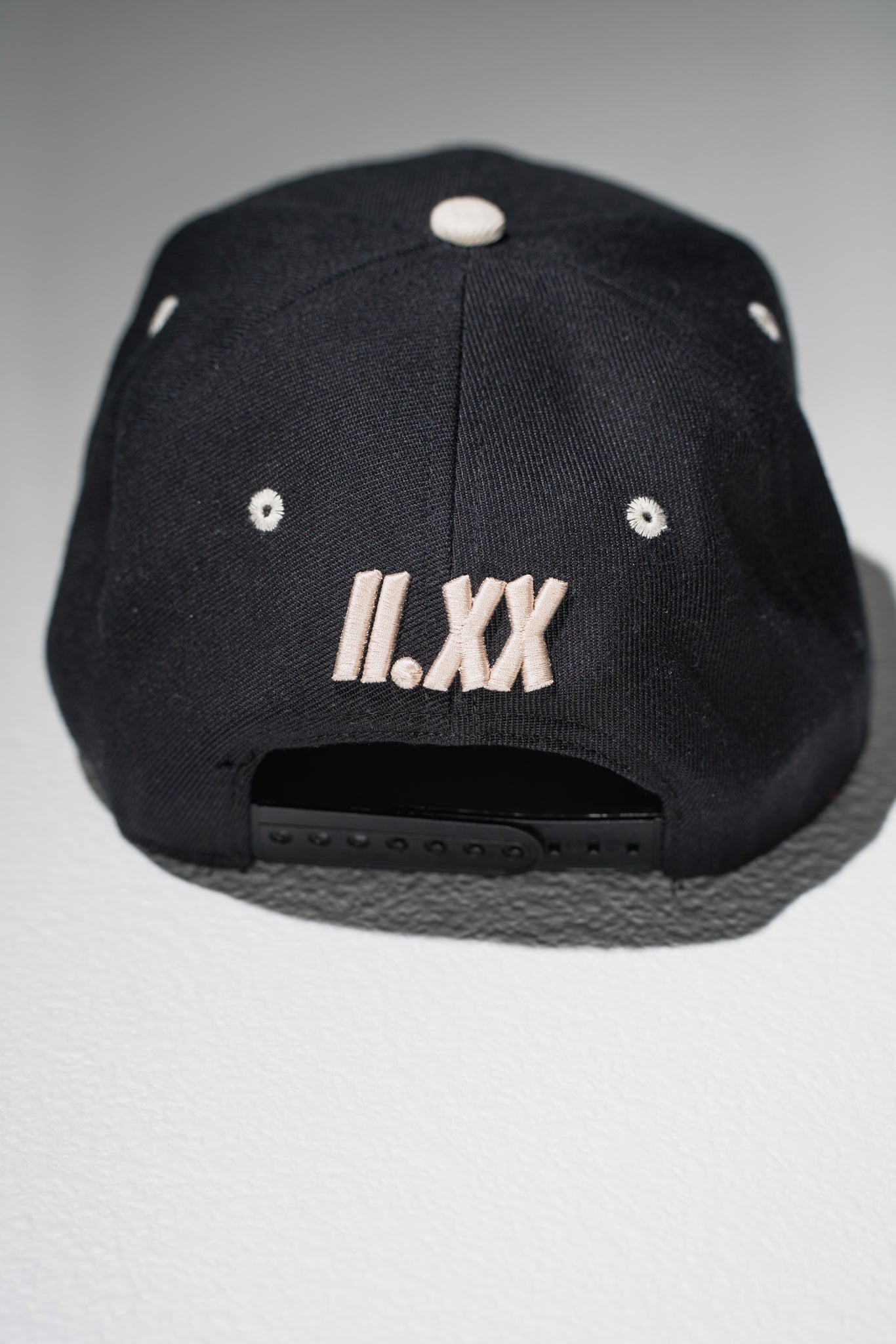 EXCLUSIVES "MONOGRAM" SNAPBACK