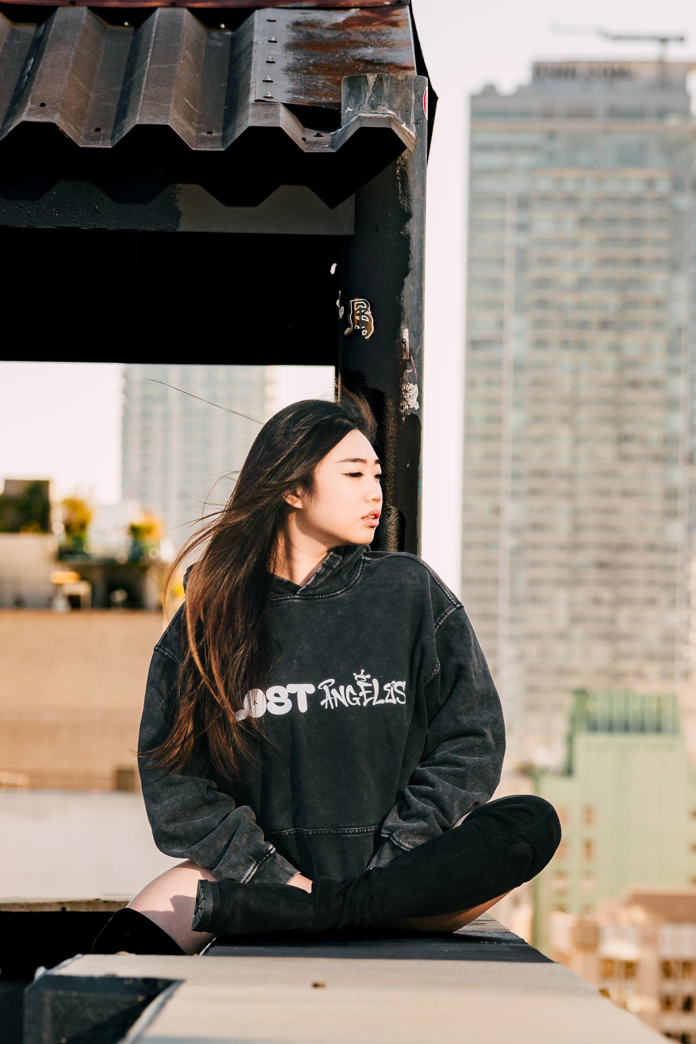"LOST ANGELES" WASHED HOODIE